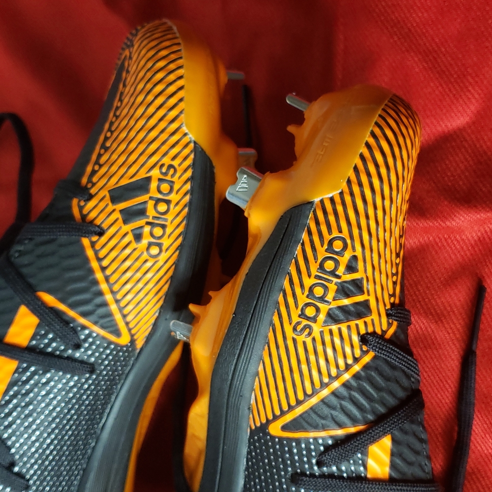 Baseball Cleats - Picture 10 of 10